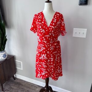 Like new! J. Crew Factory red and white floral short-sleeve wrap dress